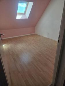 For rent Peroy-les-gombries 4 rooms 92 m2 Oise (60440) photo 3
