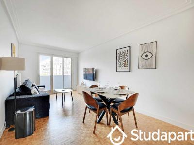 Louer Appartement 53 m2 Paris-17eme-arrondissement