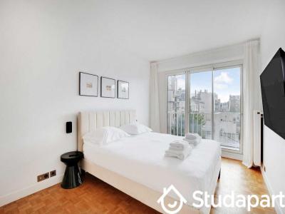 Louer Appartement Paris-17eme-arrondissement 2400 euros