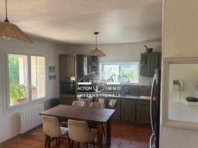 Louer Maison Fontvieille 1800 euros