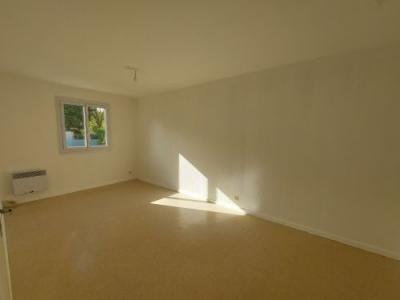 For sale Cuffy 3 rooms 69 m2 Cher (18150) photo 3