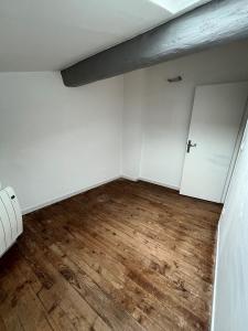 Louer Appartement  585 euros