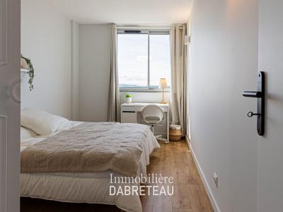 Louer Appartement 93 m2 Bron