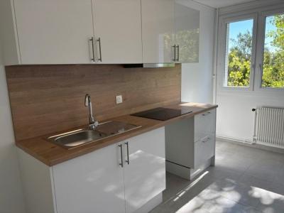 Louer Appartement 99 m2 Ecully