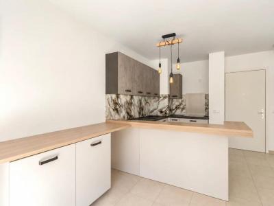 Louer Appartement Saint-martin-du-var 1300 euros