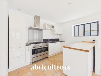 For sale Grans 4 rooms 107 m2 Bouches du Rhone (13450) photo 2