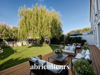 For sale Saintes 7 rooms 242 m2 Charente maritime (17100) photo 0