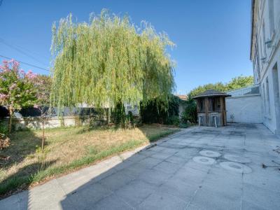 For sale Saintes 7 rooms 242 m2 Charente maritime (17100) photo 1