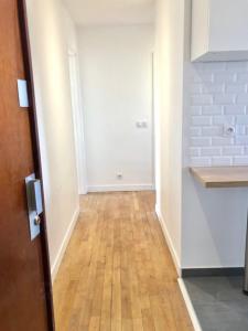 For rent Bois-colombes 2 rooms 40 m2 Hauts de Seine (92270) photo 4
