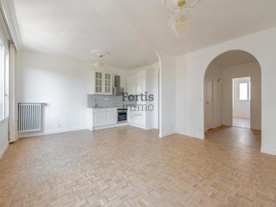For sale Paris-6eme-arrondissement 3 rooms 77 m2 Paris (75006) photo 2