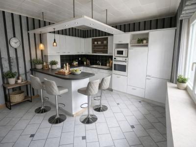 For sale 7 rooms 214 m2 Moselle (57230) photo 2