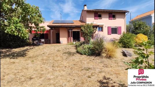 For sale Chemille 7 rooms 130 m2 Maine et loire (49120) photo 0