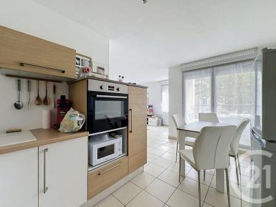 For sale Grigny 3 rooms 63 m2 Rhone (69520) photo 1