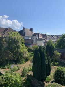For rent Saint-yrieix-la-perche 2 rooms 61 m2 Haute vienne (87500) photo 0