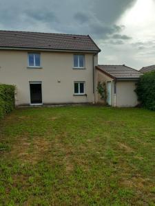 Louer Maison Etang-sur-arroux 602 euros