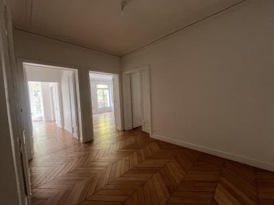 Louer Appartement Paris-17eme-arrondissement Paris
