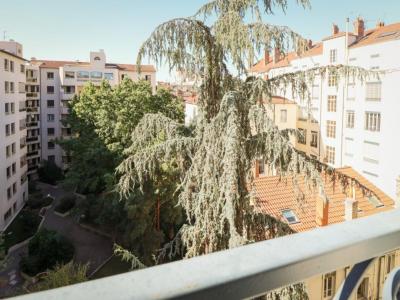 For sale Lyon-7eme-arrondissement 1 room 49 m2 Rhone (69007) photo 1