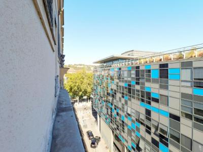 For sale Lyon-7eme-arrondissement 1 room 49 m2 Rhone (69007) photo 3