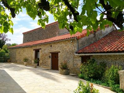 For sale Aunac NANTEUIL-EN-VALLEE 5 rooms 128 m2 Charente (16460) photo 4