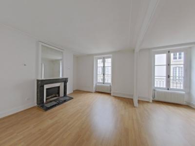 Louer Appartement 64 m2 Paris-1er-arrondissement
