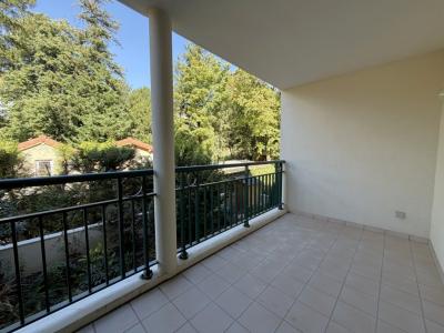Annonce Location 2 pi�ces Appartement Charbonnieres-les-bains 69