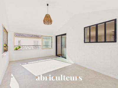 For sale Grans 4 rooms 107 m2 Bouches du Rhone (13450) photo 3