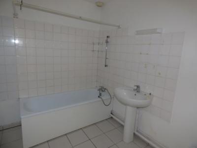 Louer Maison Veaugues 639 euros