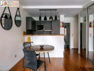 Louer Appartement 34 m2 Paris-18eme-arrondissement