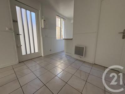 For rent Pont-sainte-maxence 1 room 26 m2 Oise (60700) photo 0