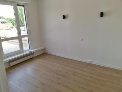 For rent Villeneuve-d'ascq 5 rooms 120 m2 Nord (59491) photo 1