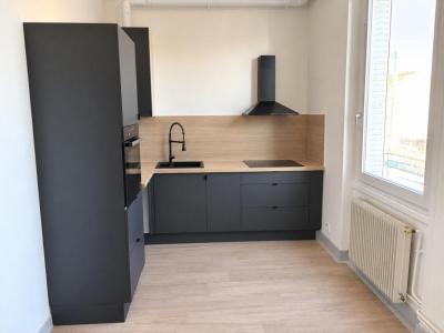 For rent Riorges 3 rooms 63 m2 Loire (42153) photo 2