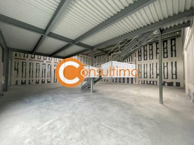 Louer Commerce 311 m2 Salleboeuf