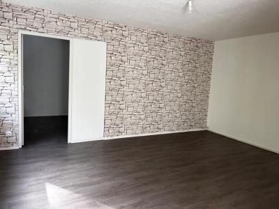 Louer Appartement 70 m2 Stiring-wendel