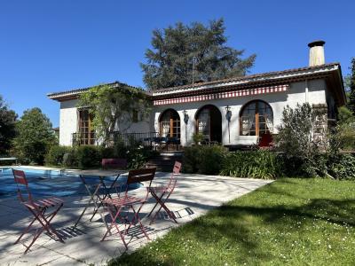 For sale BILLERE 7 rooms 205 m2 Pyrenees atlantiques (64140) photo 0