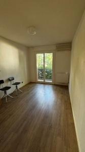 Louer Appartement  1352 euros