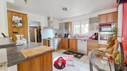 For sale Neschers 8 rooms 184 m2 Puy de dome (63320) photo 3