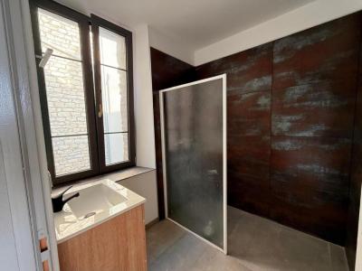 Louer Appartement 49 m2 Vezenobres
