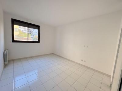 Louer Appartement Saint-laurent-du-var 1195 euros