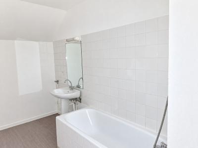 For sale Angers 3 rooms 80 m2 Maine et loire (49100) photo 4
