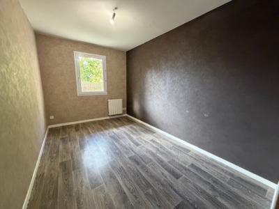 For sale Angers 3 rooms 67 m2 Maine et loire (49000) photo 3