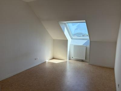 For sale Angers 3 rooms 73 m2 Maine et loire (49000) photo 4