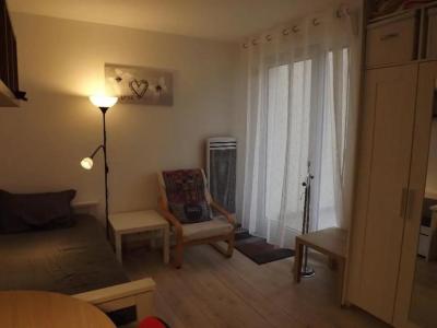 For rent Montigny-le-bretonneux 1 room 20 m2 Yvelines (78180) photo 0