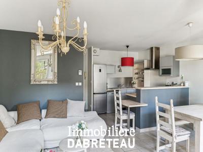 Louer Appartement Albigny-sur-saone 1350 euros