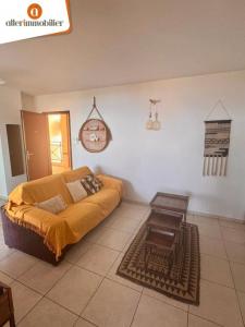 Louer Appartement 44 m2 Saint-gilles-les-bains