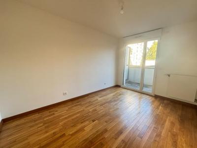 Louer Appartement Paris-16eme-arrondissement 1913 euros