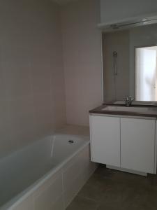 For rent Givors 3 rooms 59 m2 Rhone (69700) photo 4