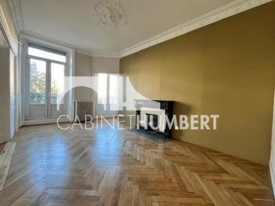 Louer Appartement Saint-etienne 745 euros
