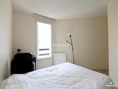 For rent Asnieres-sur-seine 5 rooms 11 m2 Hauts de Seine (92600) photo 1