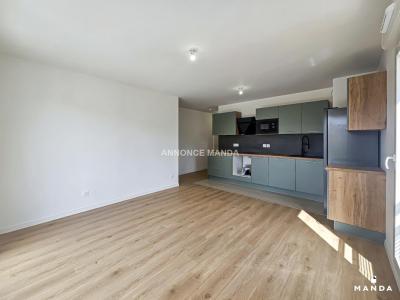For rent Chatenay-malabry 4 rooms 82 m2 Hauts de Seine (92290) photo 2