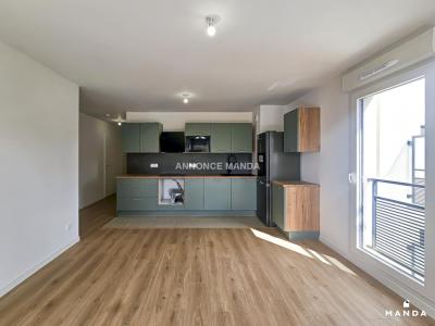 For rent Chatenay-malabry 4 rooms 82 m2 Hauts de Seine (92290) photo 3
